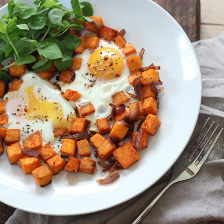 5 Simple Steps to Make the Best Sweet Potato Breakfast Hash with Eggs