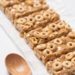 Delicious and easy homemade cereal bars